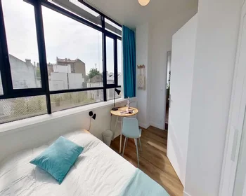 Private room at Avenue Sainte-Anne, image 2 of 24