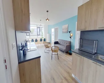 Private room at Avenue Sainte-Anne, image 7 of 24