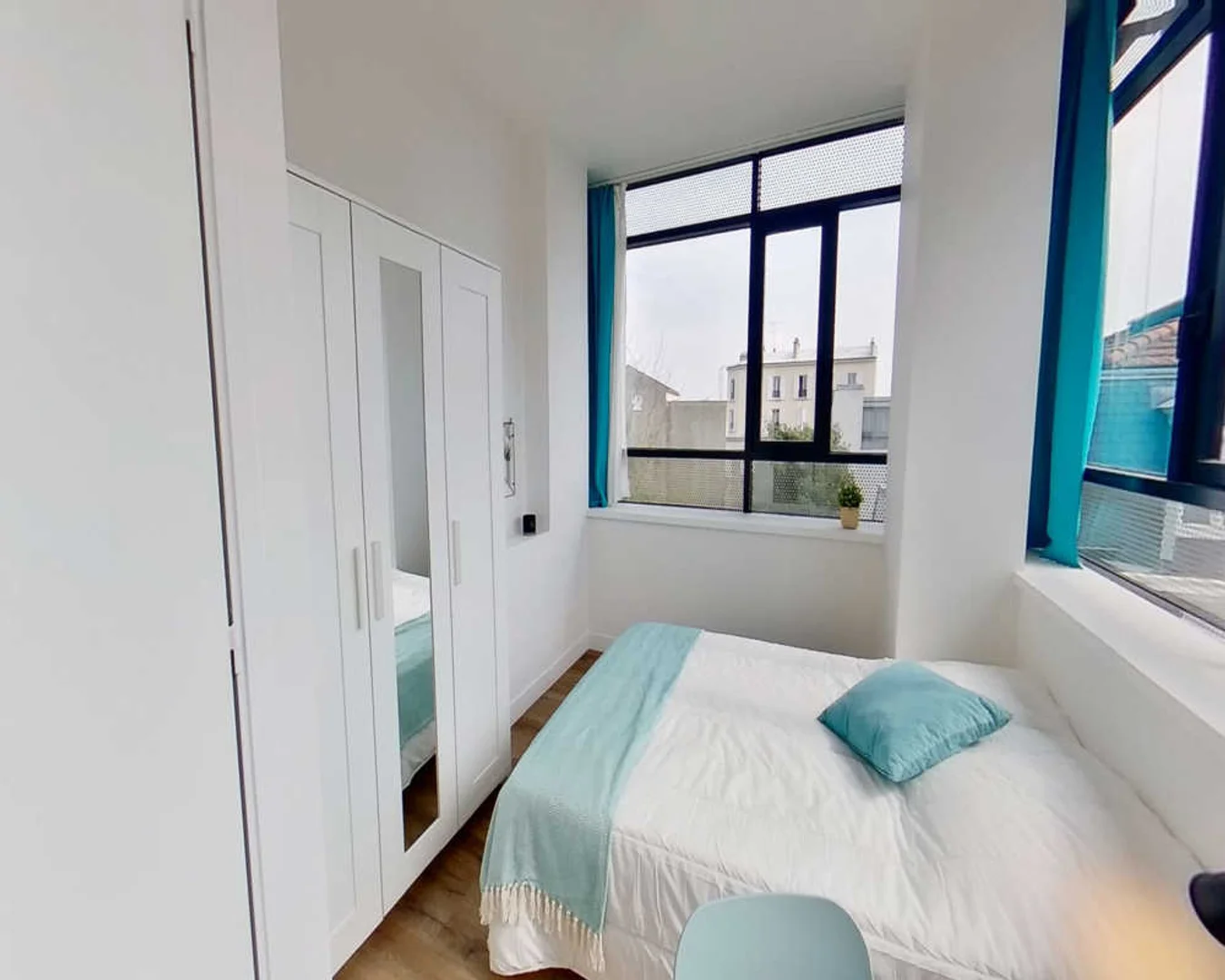 Room for rent in student apartment in , fully furnished