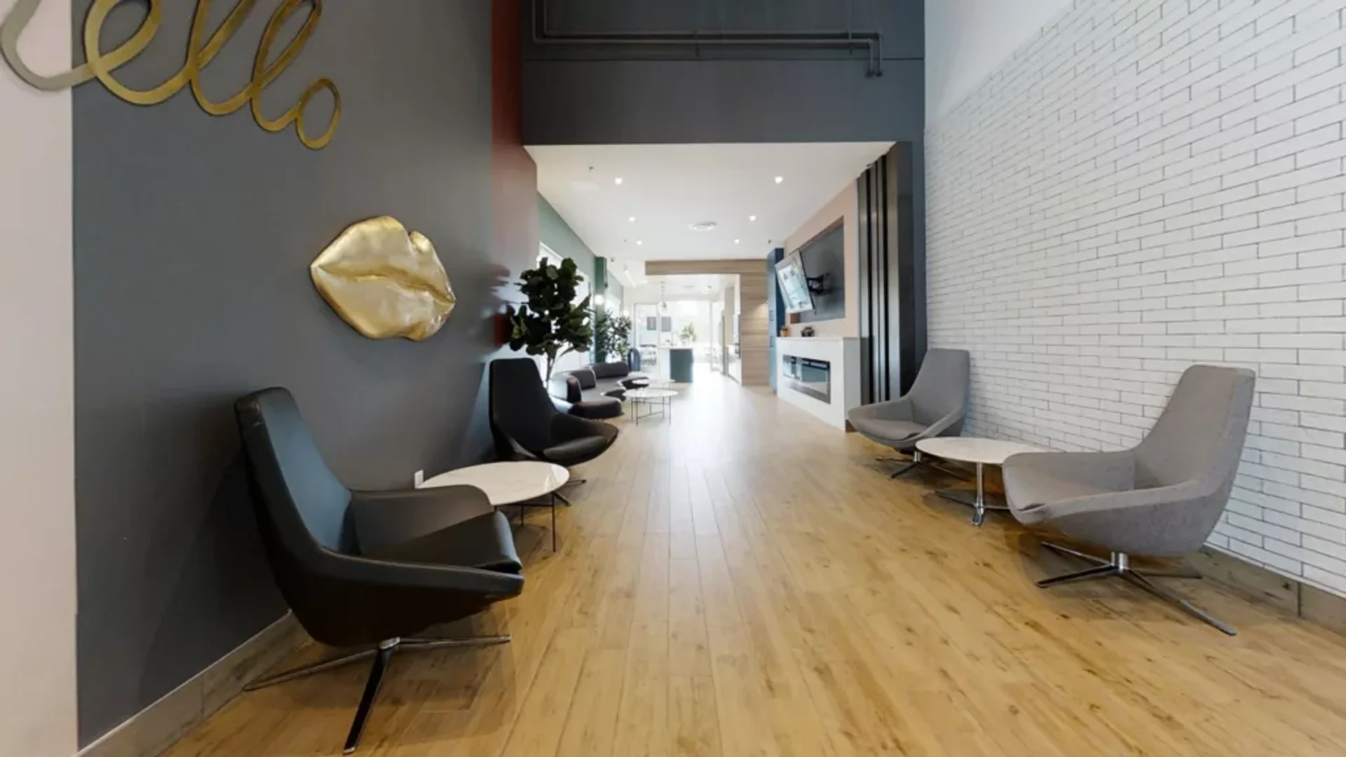 305 Rideau Street Ottawa, ON K1N 9E5 , Canada
