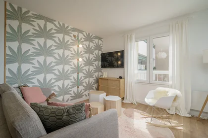 Privatzimmer in der 7 rue Achille emperaire, bild 3 von 9