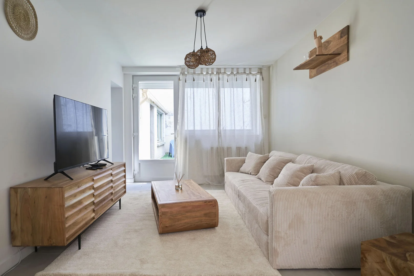 Habitación estudiantil económica con ubicación conveniente en 