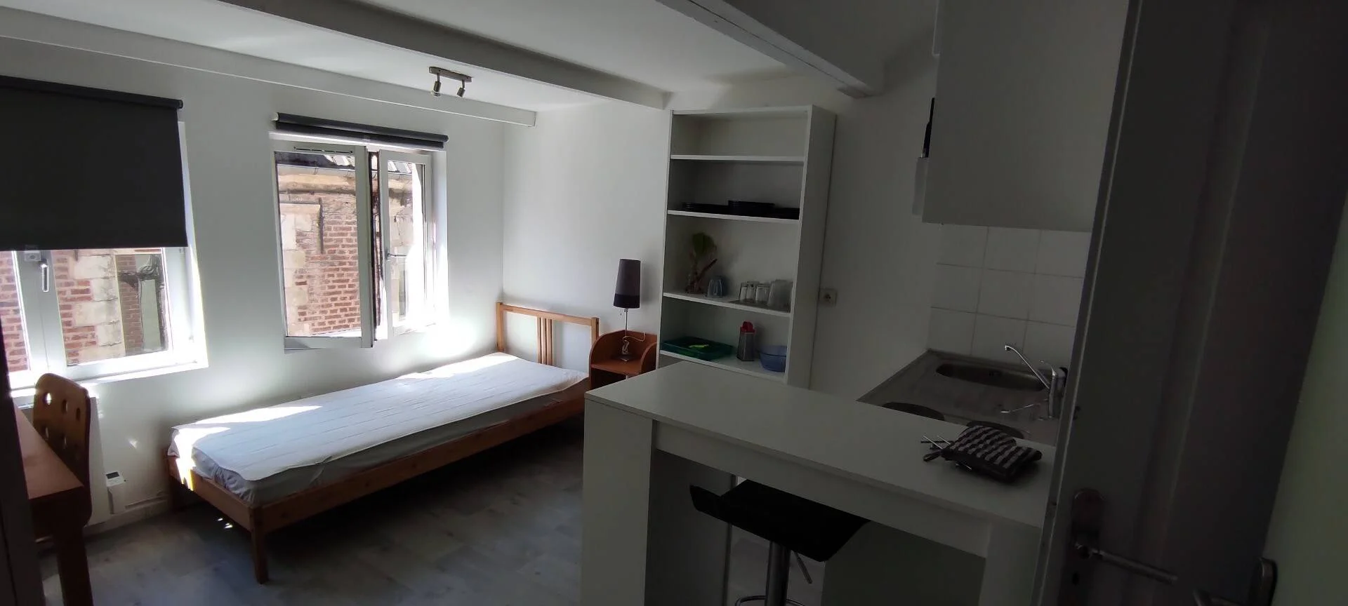 Economical student room with convenient location in 
