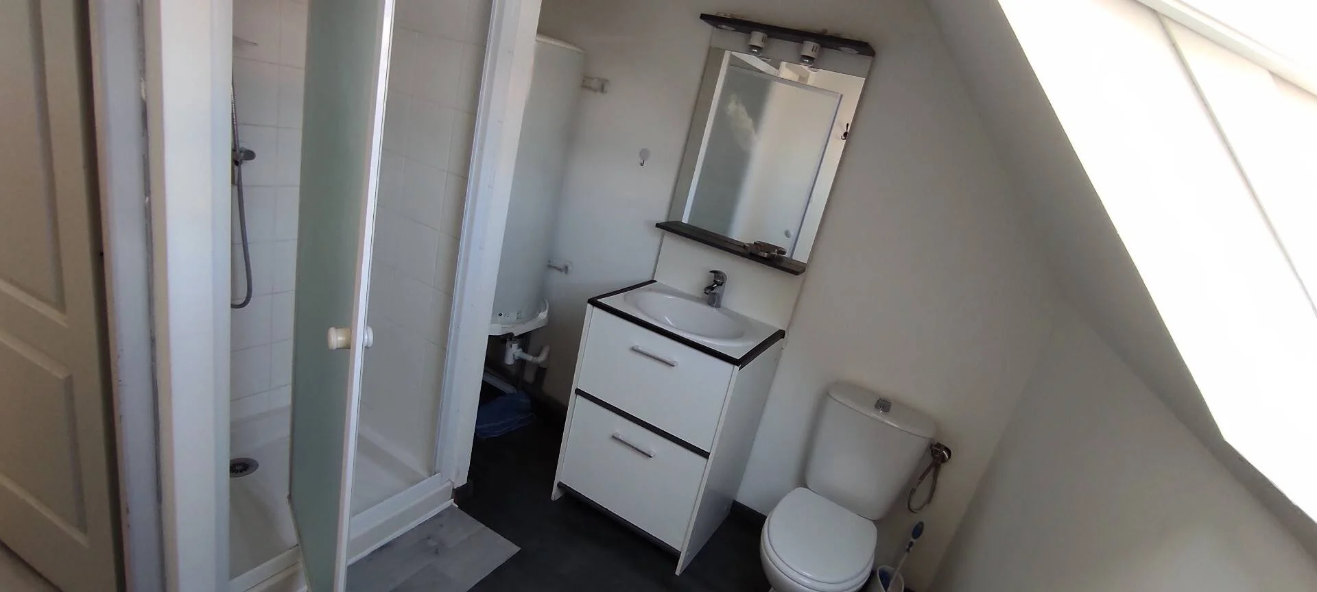 Comfortable and spacious student room in 