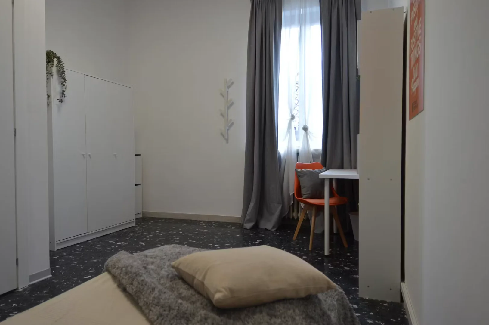 Komfortables und geräumiges Studentenzimmer in