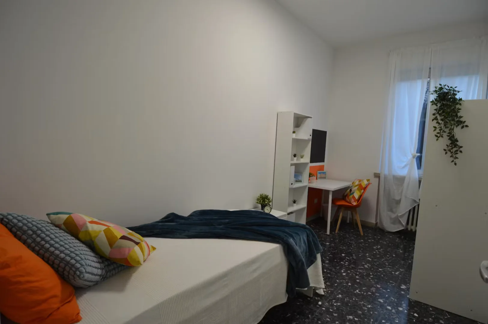 Habitación para estudiantes en  con modernas comodidades
