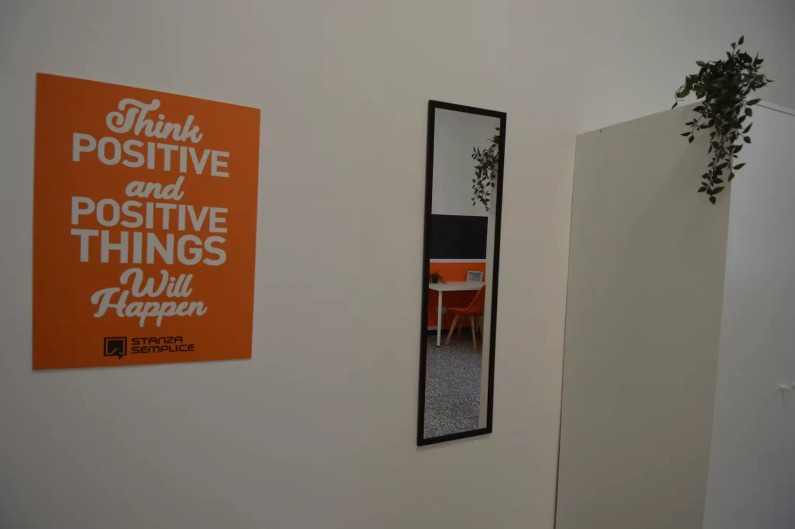 Habitación asequible para estudiantes con buena iluminación en