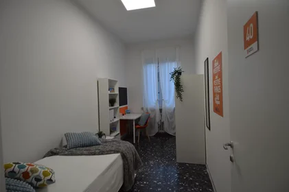 Quarto privado em Vicolo Franco Villa, , imagem 3 de 10