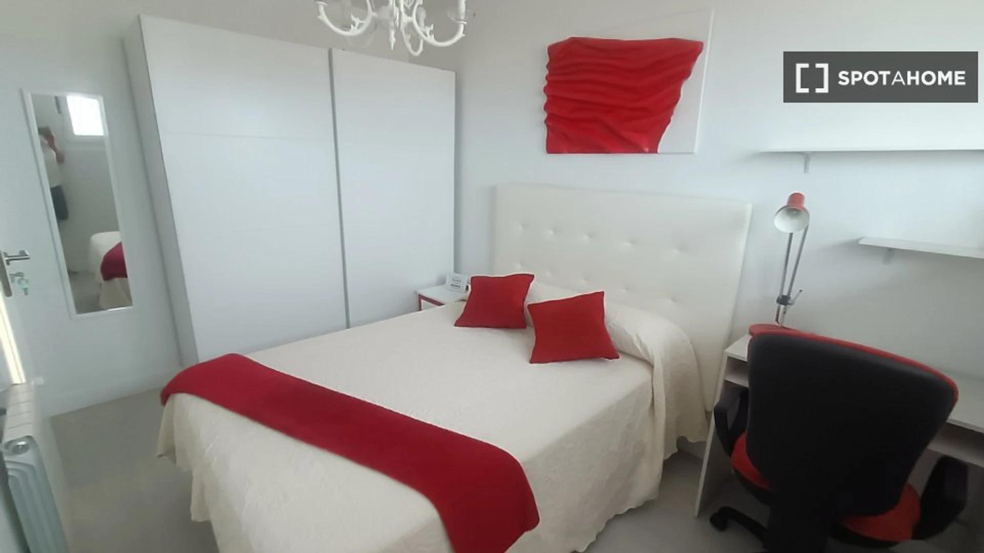 Chambre à louer avec lit double Santander