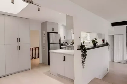 Privatzimmer in der 15th Street East, bild 13 von 29