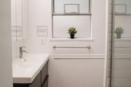 Privatzimmer in der 15th Street East, bild 27 von 29
