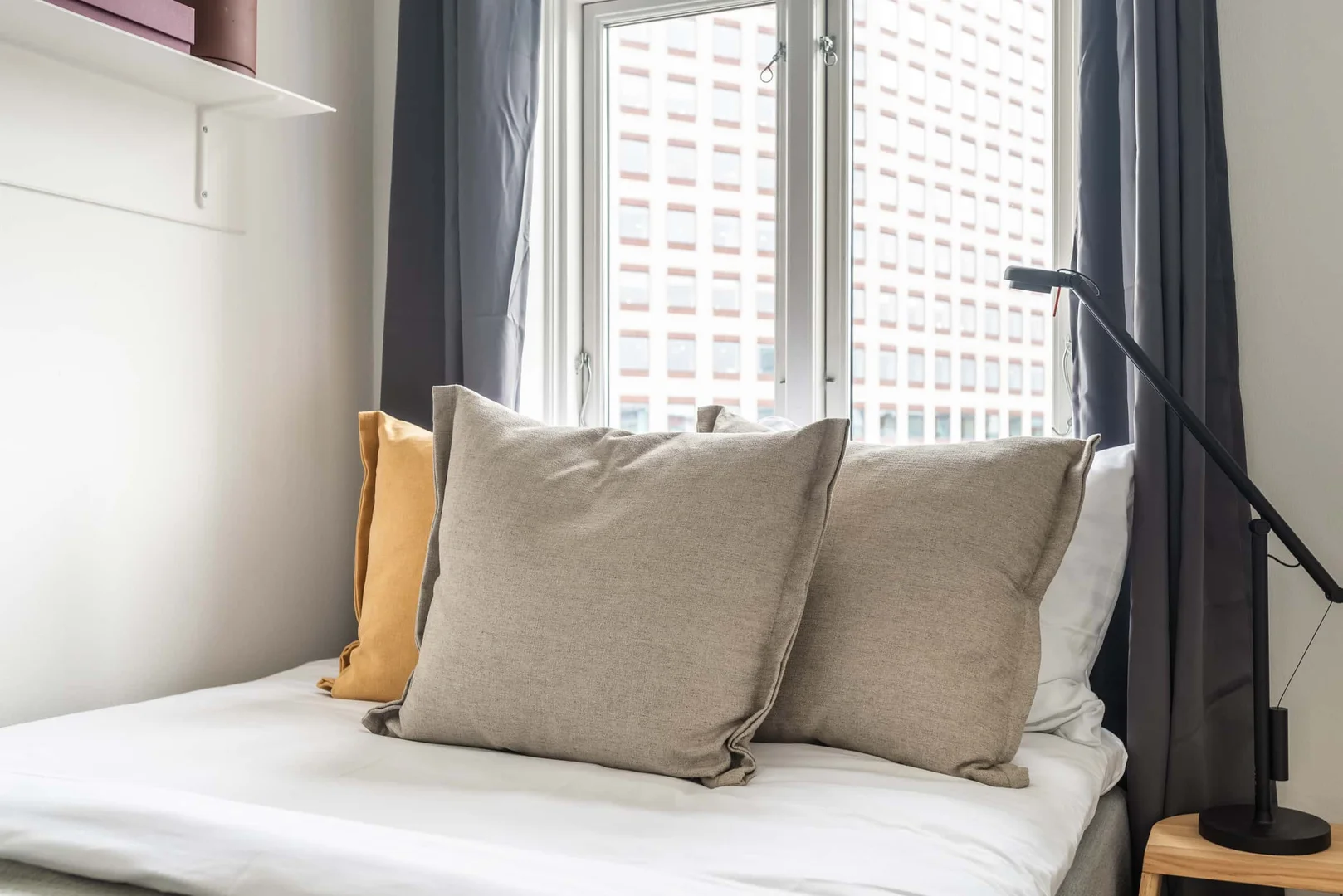 Cozy room for students available in 