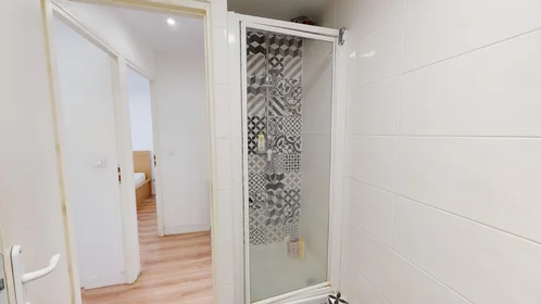 Privatzimmer in der 126. Rue Des Remparts, bild 15 von 18