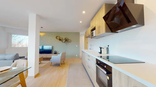 Özel oda konumu 33 Rue des Avant Monts, 34080 Montpellier, France, 10 15 görüntüsü