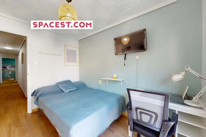 Privatzimmer in der Carrer Concepción Arenal, 57, 1º puerta 2, 03201 Elx, Alicante, Spain, bild 1 von 10