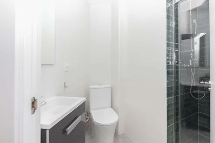 Quarto privado em Carrer de la Font Roja, 8, 7º a, Patraix, 46007 València, Valencia, Spain, imagem 34 de 38