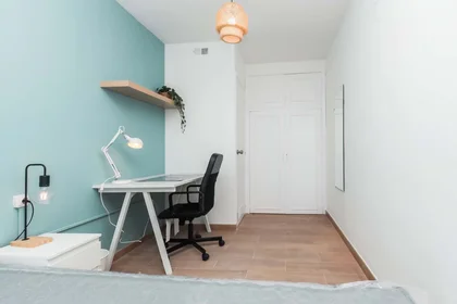 Chambre privée à Av. del Carrilet, 40, puerta 2, 43204 Reus, Tarragona, Spain, image 2 de 49