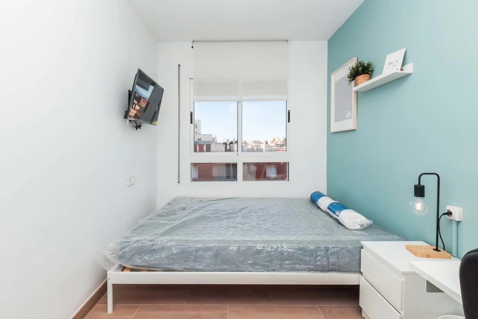 Habitación estudiantil económica con ubicación conveniente en 