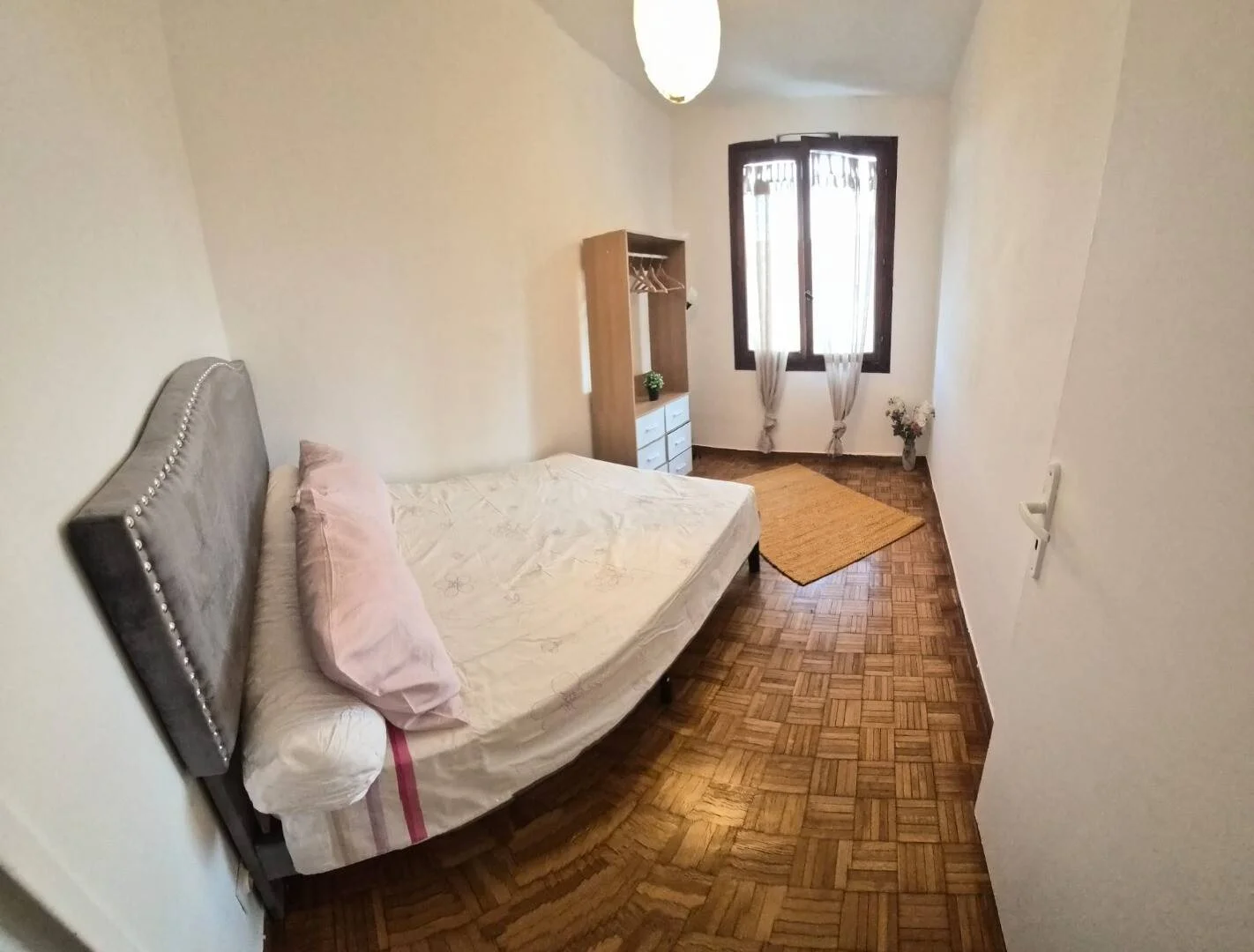Chambre à louer dans un appartement d'étudiant à , entièrement meublée
