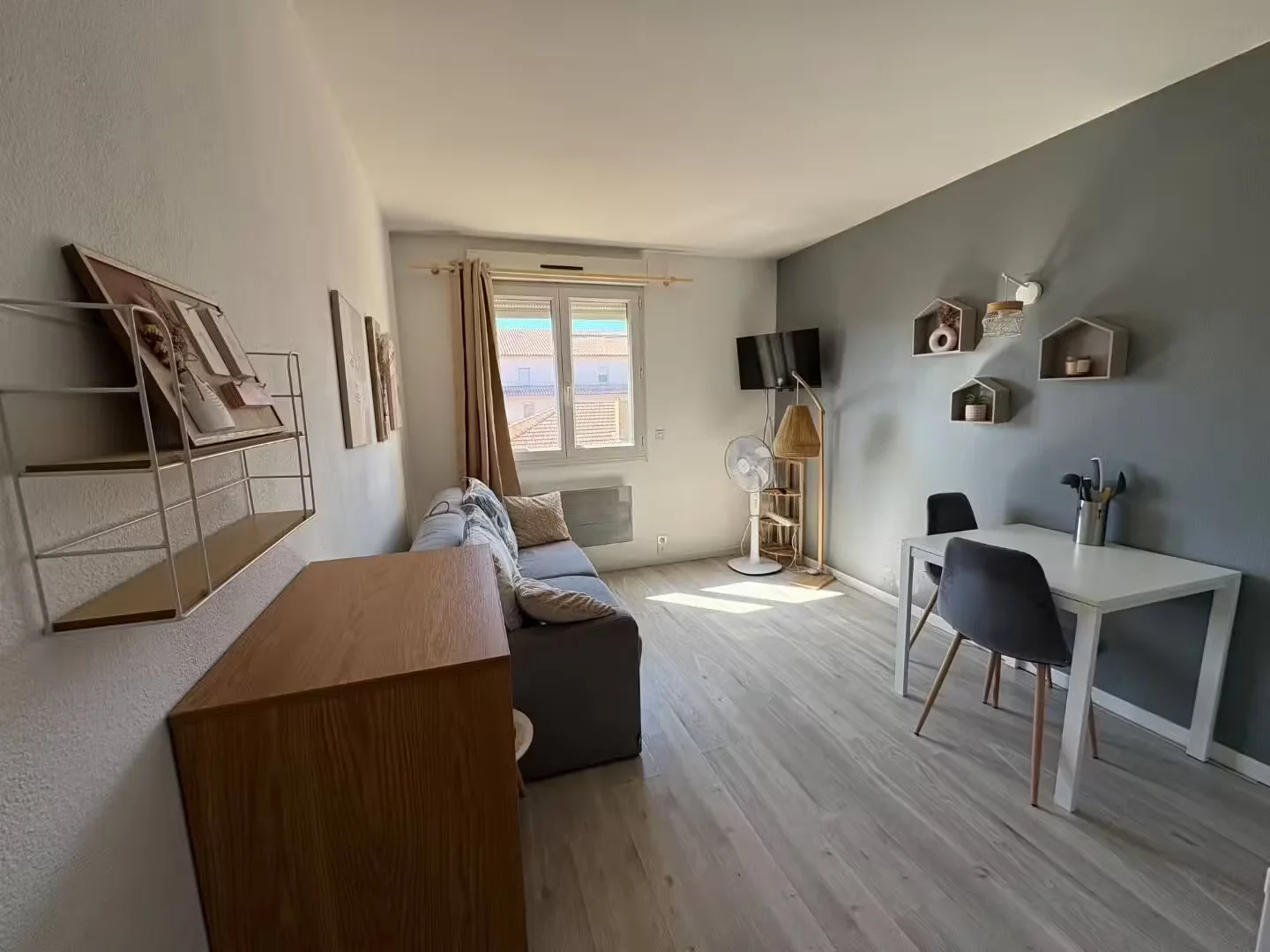 Komfortables und geräumiges Studentenzimmer in 