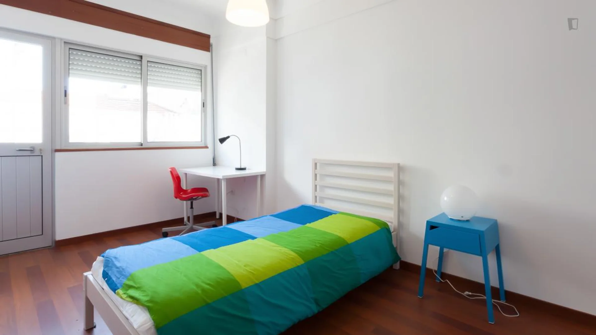 Budget-friendly student room close to campus in 