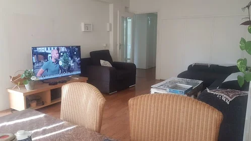 Stanza privata in Nieuwendamlaan, immagine 1 di 9