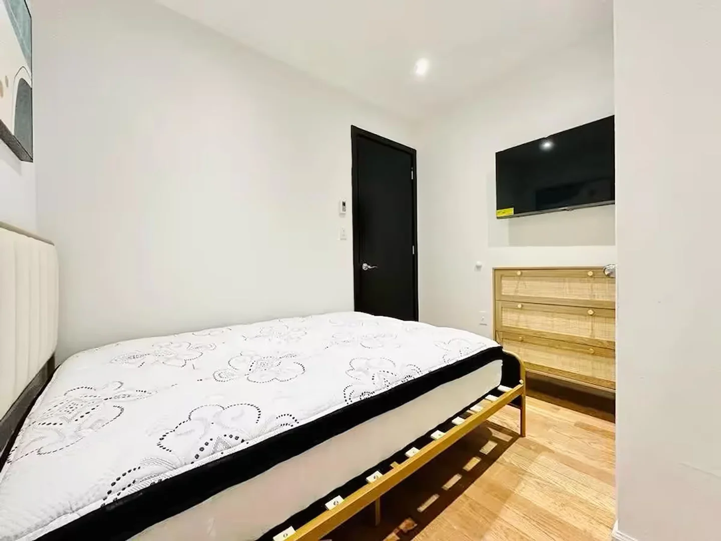 964 Amsterdam Avenue, 2D, Upper West Side, New York, NY, 10025