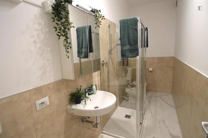 Private room at Viale Gaetano Storchi, image 7 of 14