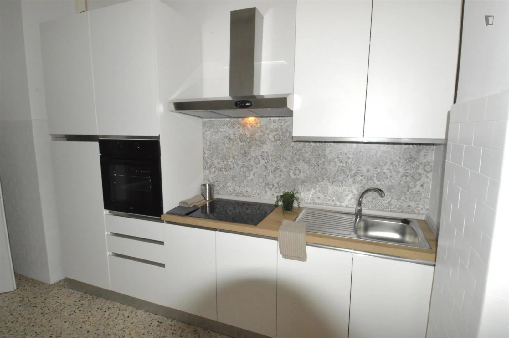 Student-friendly room in  with modern amenities