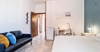 Stanza privata in Via Arrigo Boito, immagine 2 di 13