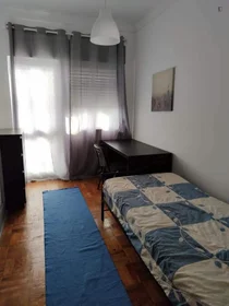 Quarto privado em Rua Marquês D'Ávila e Bolama, imagem 1 de 7