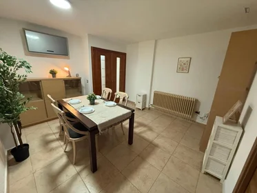 Private room at Avenida de las Provincias, image 12 of 20