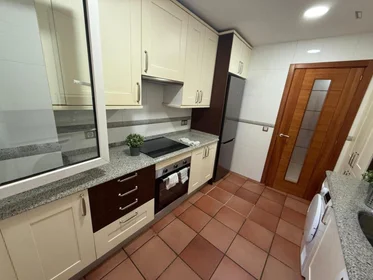 Private room at Avenida de las Provincias, image 8 of 20