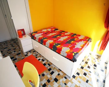 Habitación privada en Via Val Lavizzana, imagen 1 de 10