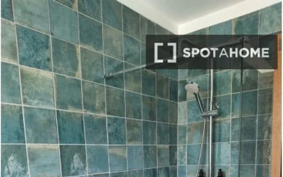 Private room at Carrer del Cardenal Rossell, image 8 of 19