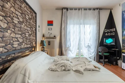 Quarto privado em Via San Francesco D'Assisi, imagem 2 de 22