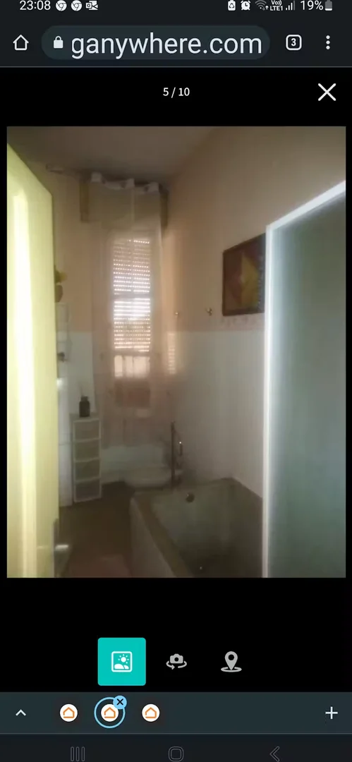 'de modern olanaklara sahip öğrenci dostu oda