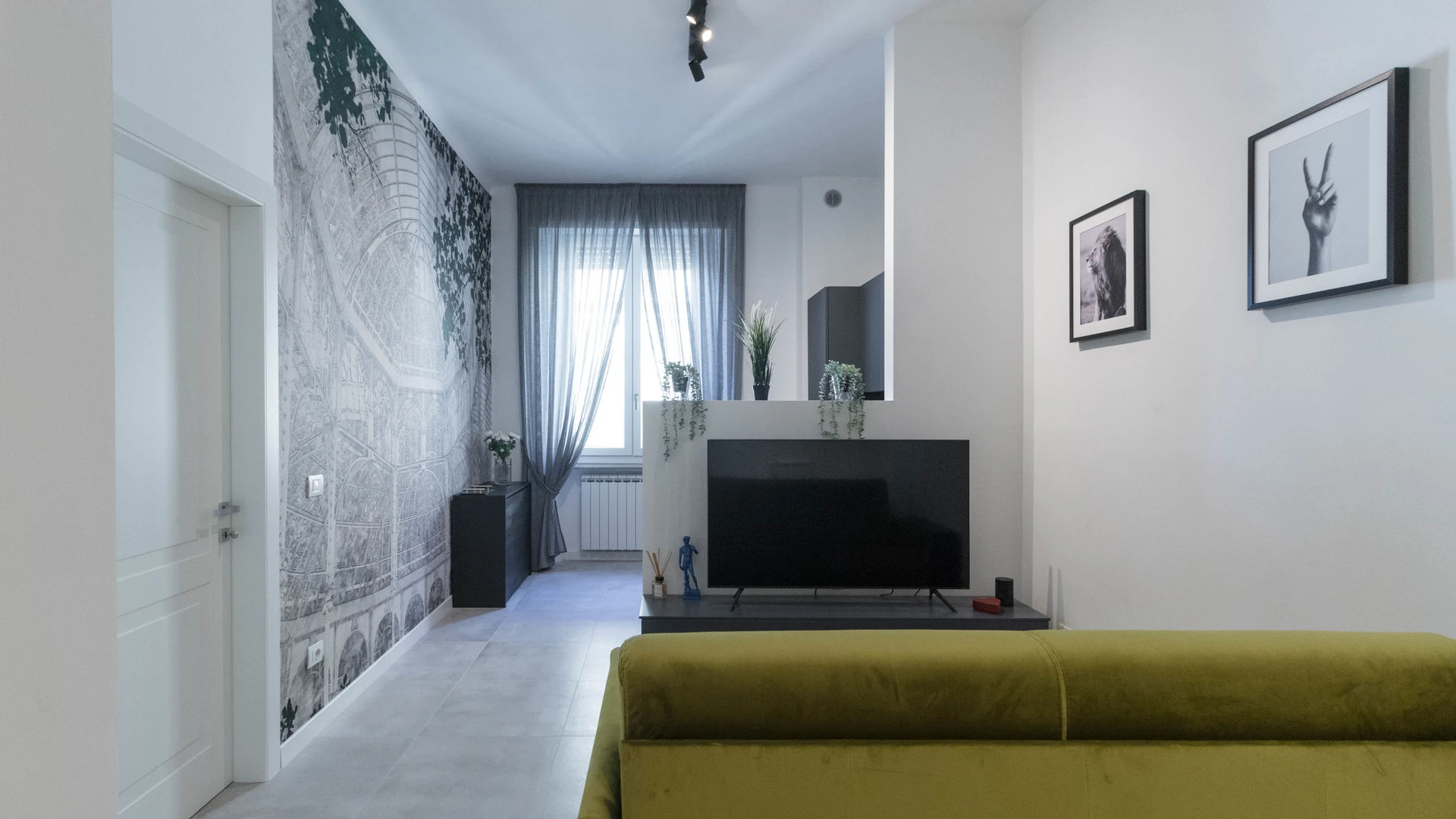 Accommodation with 3 bedrooms in Florence