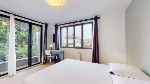 Privatzimmer in der 17b rue Pierre Honfroy Ivry-sur-Seine 94205 FR, bild 1 von 10