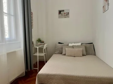 Quarto privado em Hársfa utca, imagem 1 de 31