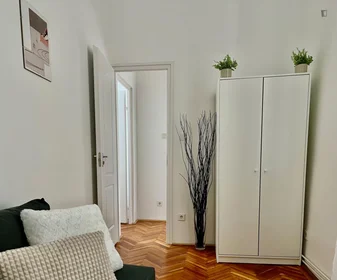 Quarto privado em Hársfa utca, imagem 12 de 31