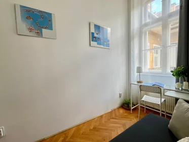Quarto privado em Hársfa utca, imagem 2 de 27
