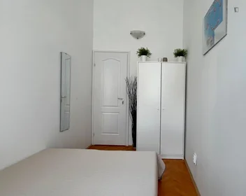 Quarto privado em Hársfa utca, imagem 3 de 27