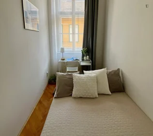 Quarto privado em Hársfa utca, imagem 8 de 27