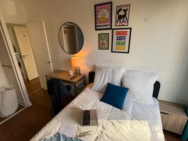 私人房间 在住宅内 在 5 bis Rue des Ajoux, 12的图像4