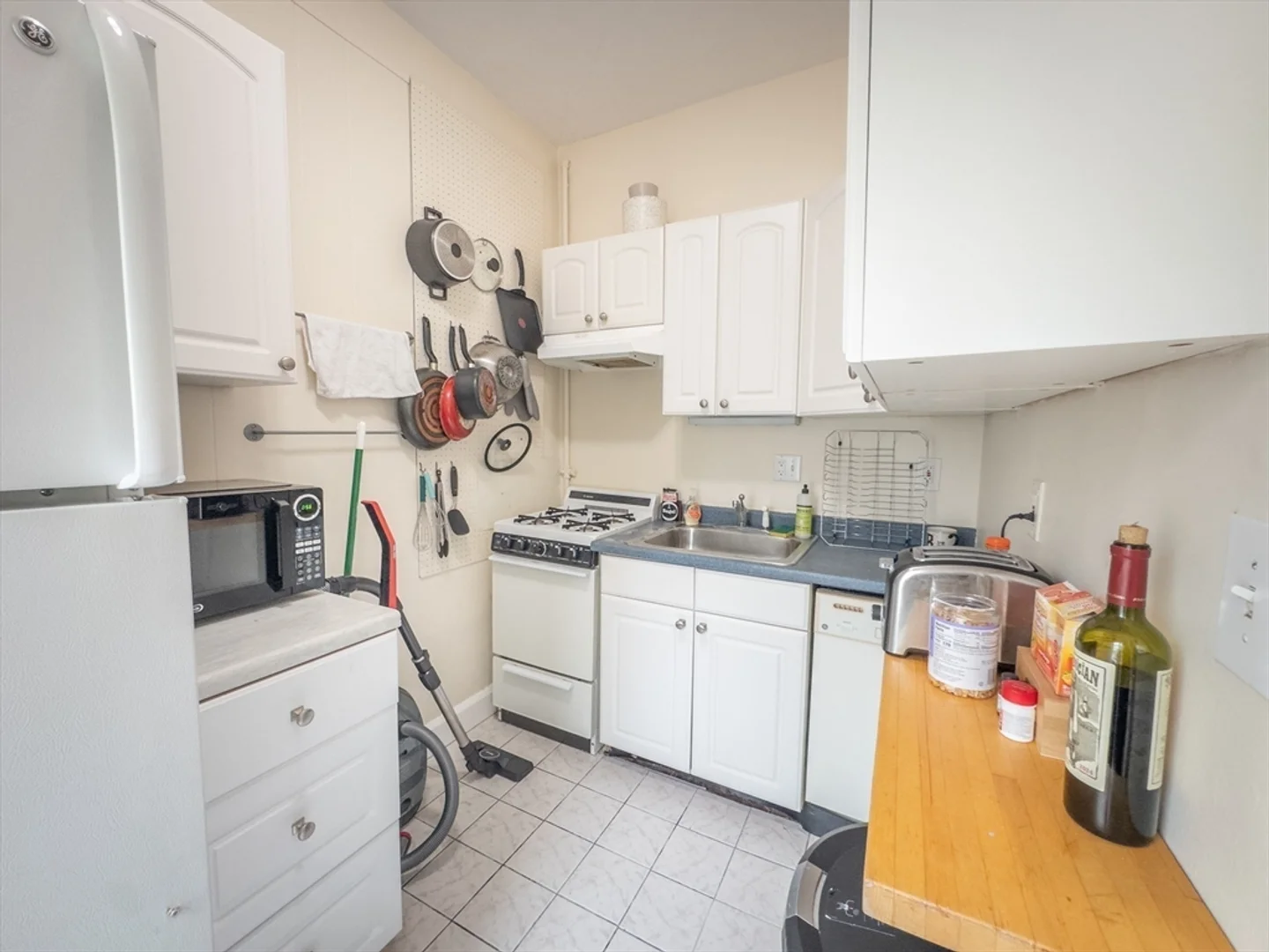 11-13, Wendell St., Unit 4, Agassiz, Cambridge, MA, 02138