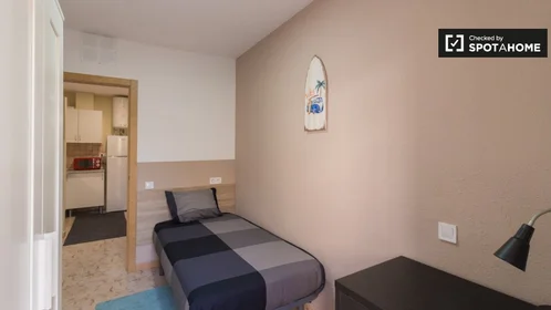 Privatzimmer in der Carrer de Besalú, bild 2 von 19