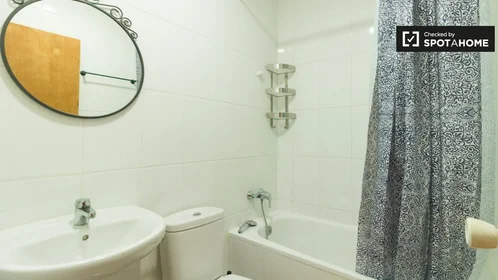 Privatzimmer in der Carrer de Besalú, bild 11 von 19