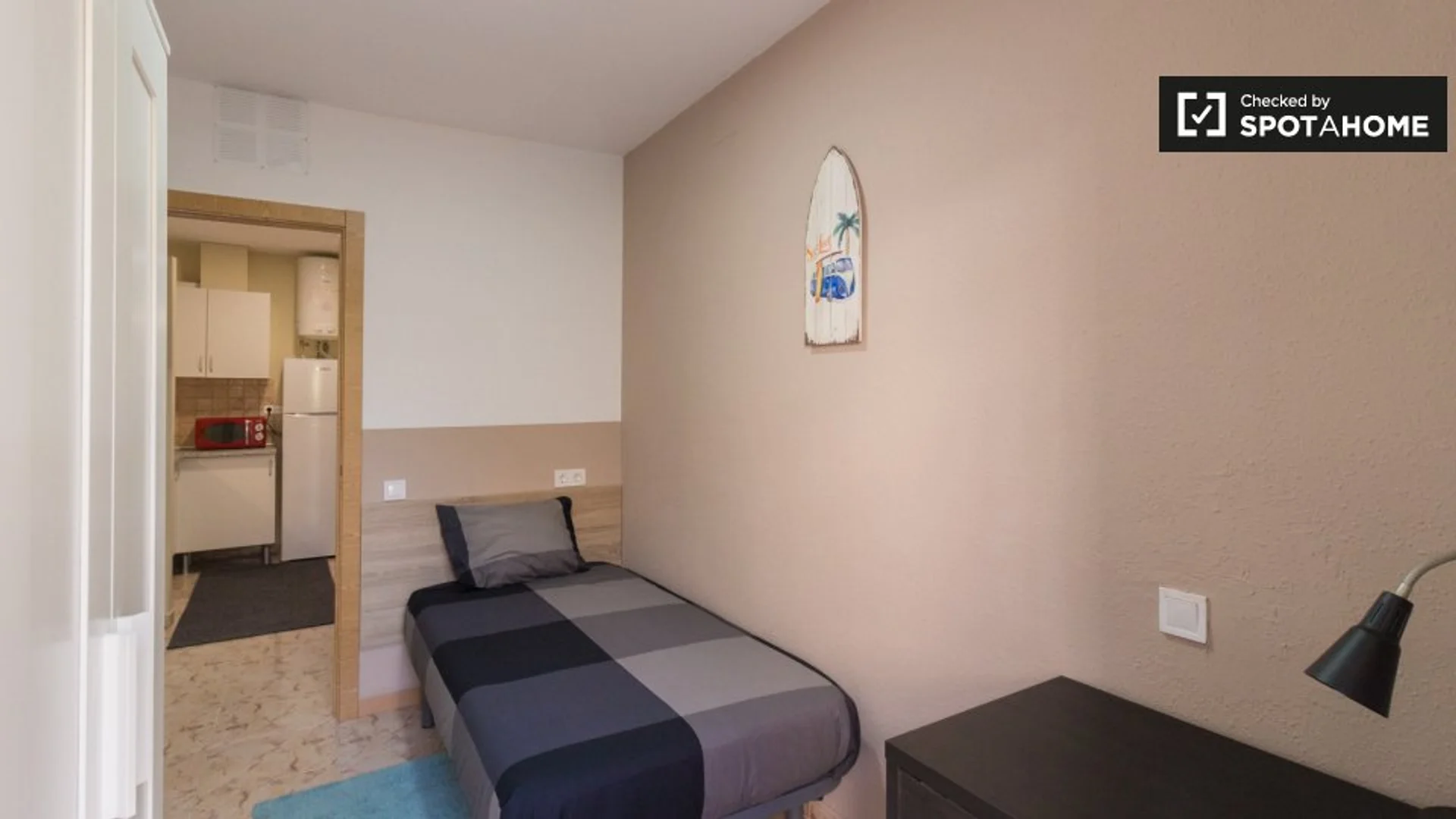 Affordable room for students with ample lighting in 