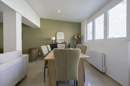 Chambre privée à 74 Rte de Paris, 80000 Amiens, France, image 12 de 21